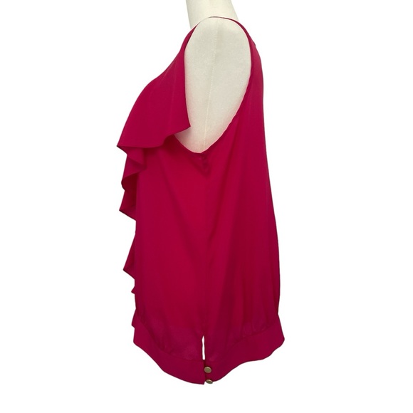 BANANA REPUBLIC SLEEVELESS BLOUSE. FUCHSIA. RUFFLES.GOLD BUTTON DETAIL. Size L - Picture 7 of 16